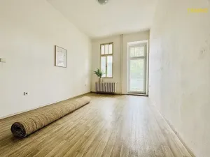 Pronájem bytu 2+1, Pardubice, náměstí Čs. legií, 70 m2