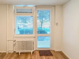 Pronájem kanceláře, Praha - Petrovice, Frostova, 17 m2