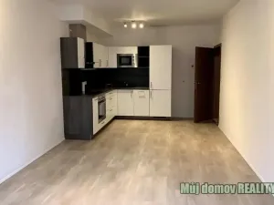 Pronájem bytu 2+kk, Praha - Stodůlky, náměstí Junkových, 58 m2