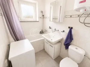 Pronájem bytu 2+1, Praha - Žižkov, Na vápence, 48 m2