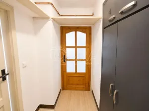 Pronájem bytu 2+1, Praha - Žižkov, Na vápence, 48 m2