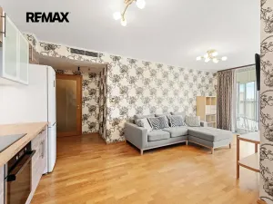 Pronájem bytu 2+kk, Praha - Žižkov, Ke kapslovně, 64 m2