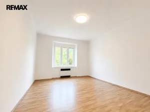 Pronájem bytu 2+kk, Praha - Strašnice, Na Třebešíně, 42 m2