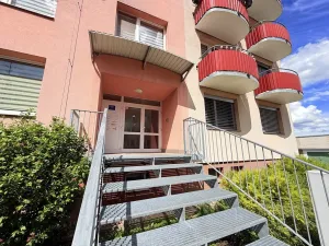 Pronájem bytu 2+1, Hrušovany u Brna, Sídliště, 58 m2