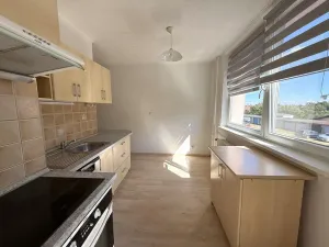 Pronájem bytu 2+1, Hrušovany u Brna, Sídliště, 58 m2