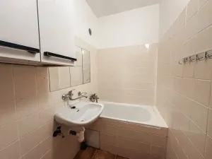 Pronájem bytu 2+kk, Praha - Hloubětín, Slévačská, 52 m2