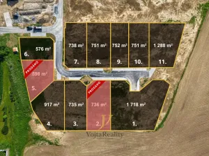 Prodej pozemku pro bydlení, Komárov, 738 m2
