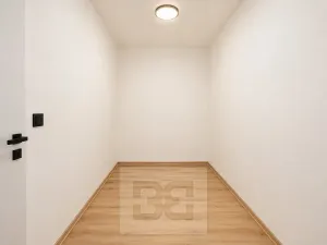 Pronájem bytu 2+kk, Brno, třída Generála Píky, 50 m2