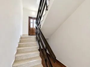 Pronájem vily, Praha - Braník, U háje, 380 m2