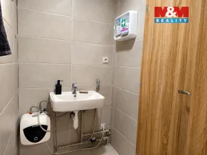 Pronájem obchodního prostoru, Frýdek-Místek - Frýdek, Bruzovská, 105 m2