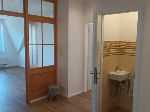 Pronájem bytu 3+kk, Praha - Kobylisy, Klíčanská, 93 m2