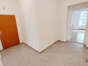 Pronájem bytu 2+1, Praha - Vršovice, 28. pluku, 70 m2