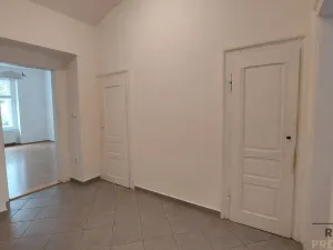 Pronájem bytu 2+1, Praha - Vršovice, 28. pluku, 70 m2