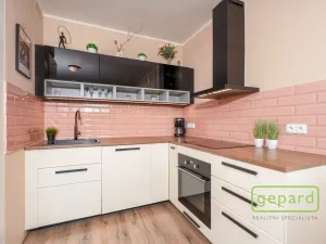 Prodej bytu 2+kk, Praha, Zimova, 55 m2