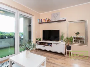 Prodej bytu 2+kk, Praha, Zimova, 63 m2