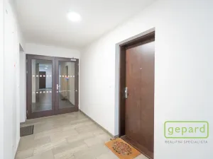Prodej bytu 2+kk, Praha, Zimova, 63 m2