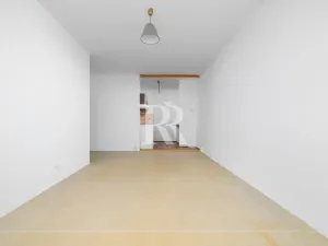 Prodej bytu 2+kk, Praha, Zelenohorská, 43 m2