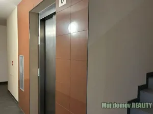 Pronájem bytu 1+kk, Praha - Michle, Hanusova, 38 m2