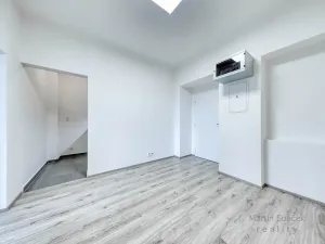 Pronájem kanceláře, Praha - Holešovice, U Výstaviště, 60 m2