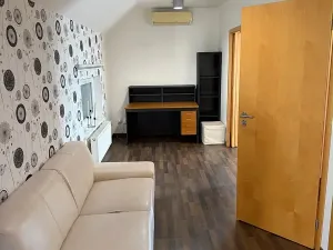 Pronájem bytu 3+kk, Kostelec na Hané, 150 m2