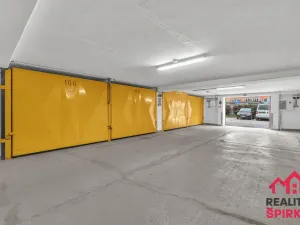Prodej garáže, Praha - Řepy, Makovského, 18 m2