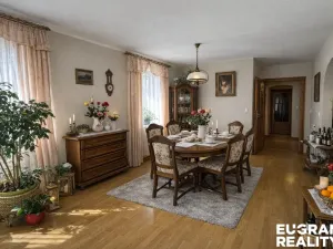 Prodej rodinného domu, Nový Bor - Janov, 219 m2