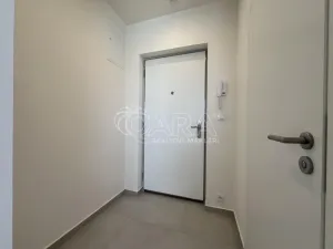 Pronájem bytu 2+kk, Praha - Strašnice, Černokostelecká, 39 m2