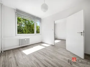 Pronájem bytu 2+kk, Hradec Králové - Pražské Předměstí, Veverkova, 32 m2