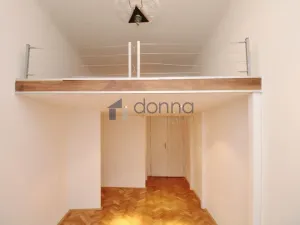 Pronájem bytu 2+1, Praha, Navrátilova, 56 m2