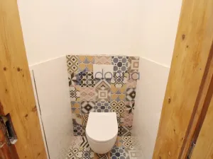Pronájem bytu 2+1, Praha, Navrátilova, 56 m2