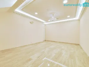 Pronájem obchodního prostoru, Karlovy Vary, Zámecký vrch, 126 m2