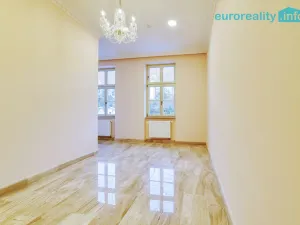 Pronájem obchodního prostoru, Karlovy Vary, Zámecký vrch, 126 m2