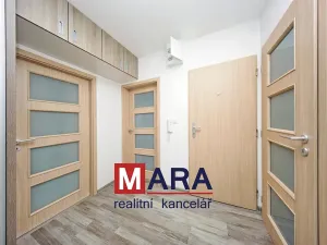 Pronájem bytu 2+1, Olomouc, Sienkiewiczova, 52 m2