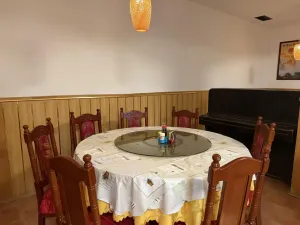 Pronájem restaurace, Praha - Střešovice, Hládkov, 100 m2