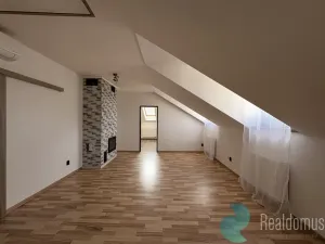 Pronájem bytu 2+kk, České Budějovice, J. Š. Baara, 57 m2