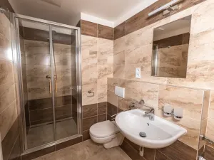 Pronájem bytu 1+kk, Praha - Hlubočepy, Fabiánové, 31 m2