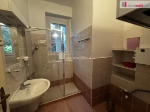 Pronájem kanceláře, Pardubice - Bílé Předměstí, Na Okrouhlíku, 290 m2