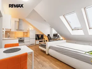 Pronájem bytu 1+kk, Praha - Dejvice, Velvarská, 44 m2