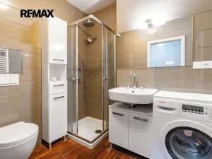 Pronájem bytu 1+kk, Praha - Dejvice, Velvarská, 44 m2