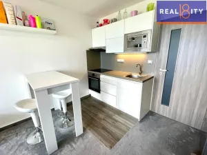 Pronájem bytu 2+kk, Praha, Suchý vršek, 46 m2
