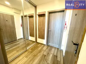 Pronájem bytu 2+kk, Praha, Suchý vršek, 46 m2