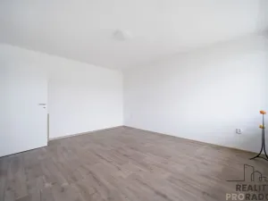 Pronájem bytu 1+kk, Pardubice, Palackého třída, 32 m2