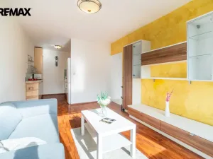 Prodej bytu 2+kk, Praha - Komořany, Na Komořsku, 43 m2