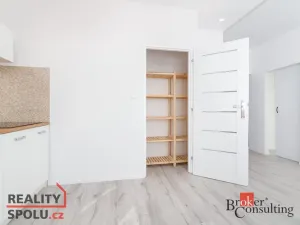 Prodej bytu 2+kk, Karviná - Nové Město, Jaroslava Vrchlického, 40 m2