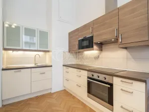 Pronájem bytu 3+kk, Praha - Nové Město, Hálkova, 77 m2