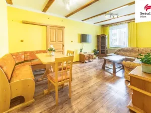 Prodej bytu 3+1, Nové Hrady, Zahradní čtvrť, 71 m2