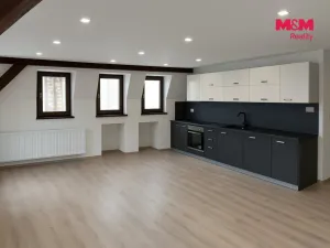 Pronájem bytu 3+kk, Šternberk, náměstí Svobody, 75 m2