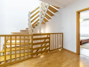 Prodej rodinného domu, Praha - Benice, Okrasná, 230 m2