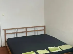 Pronájem bytu 1+kk, Praha - Dolní Chabry, Prunéřovská, 22 m2