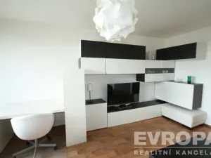 Pronájem bytu 2+1, Praha - Libeň, Podvinný mlýn, 52 m2